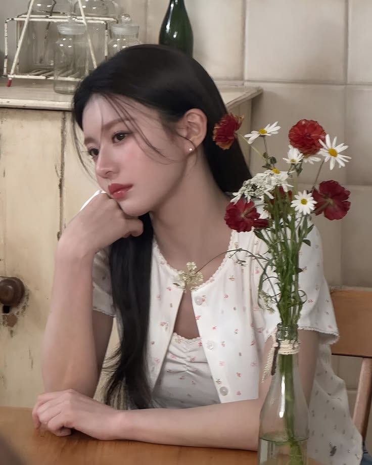 Mỹ nhân dao kéo đẹp nhất Hàn Quốc: Trung thành với đồ cơ bản, nhưng cứ xuất hiện là gây thương nhớ