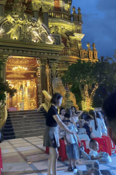 Lâu đài sáng nhất Nghệ An