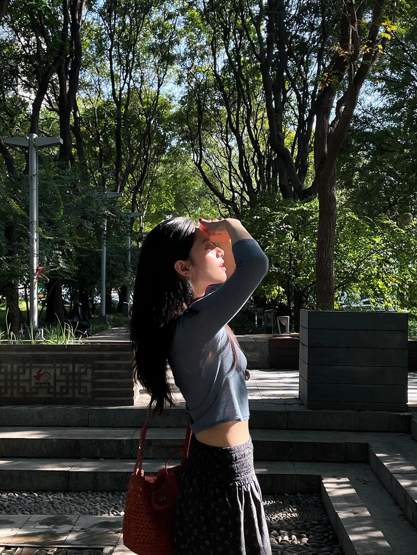 Dân Trung hết lời khen mỹ nhân có xương quai xanh đẹp như tranh, mặc gì cũng đẹp điên đảo