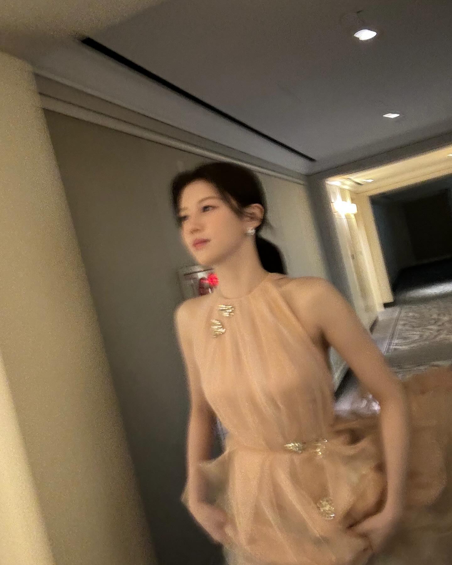 Mỹ nhân dao kéo đẹp nhất Hàn Quốc: Trung thành với đồ cơ bản, nhưng cứ xuất hiện là gây thương nhớ