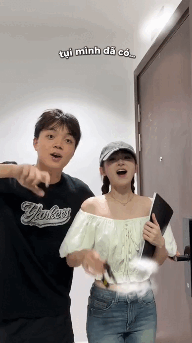 Cô dâu viral TikTok khoe nhà tân hôn mới tậu: Có thang máy lên tận cửa, view tầng thượng nhìn thẳng Landmark 81