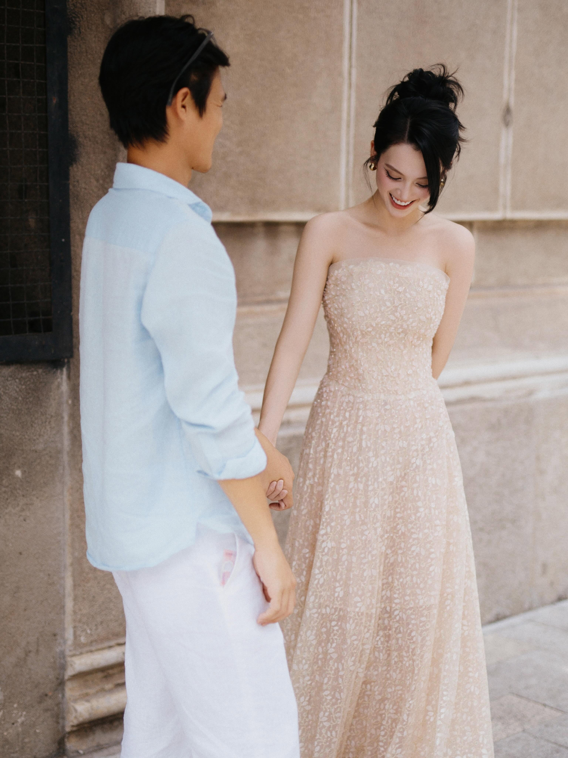 Quỳnh Lương và chồng dạo này.