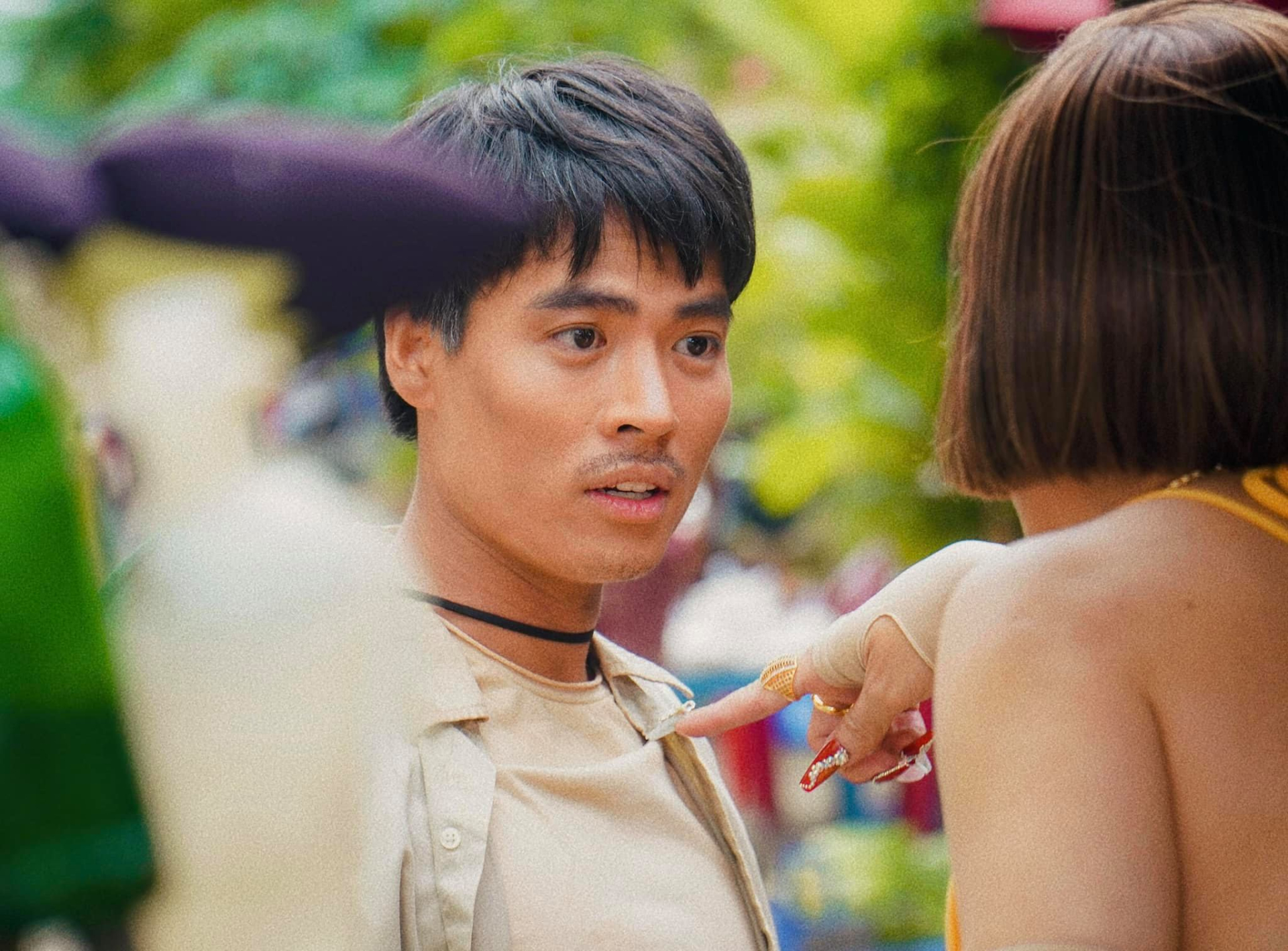 Tổng tài số khổ nhất Việt Nam là đây: Hết thời phải đi lột vỏ tôm, cạo mủ cao su để mưu sinh