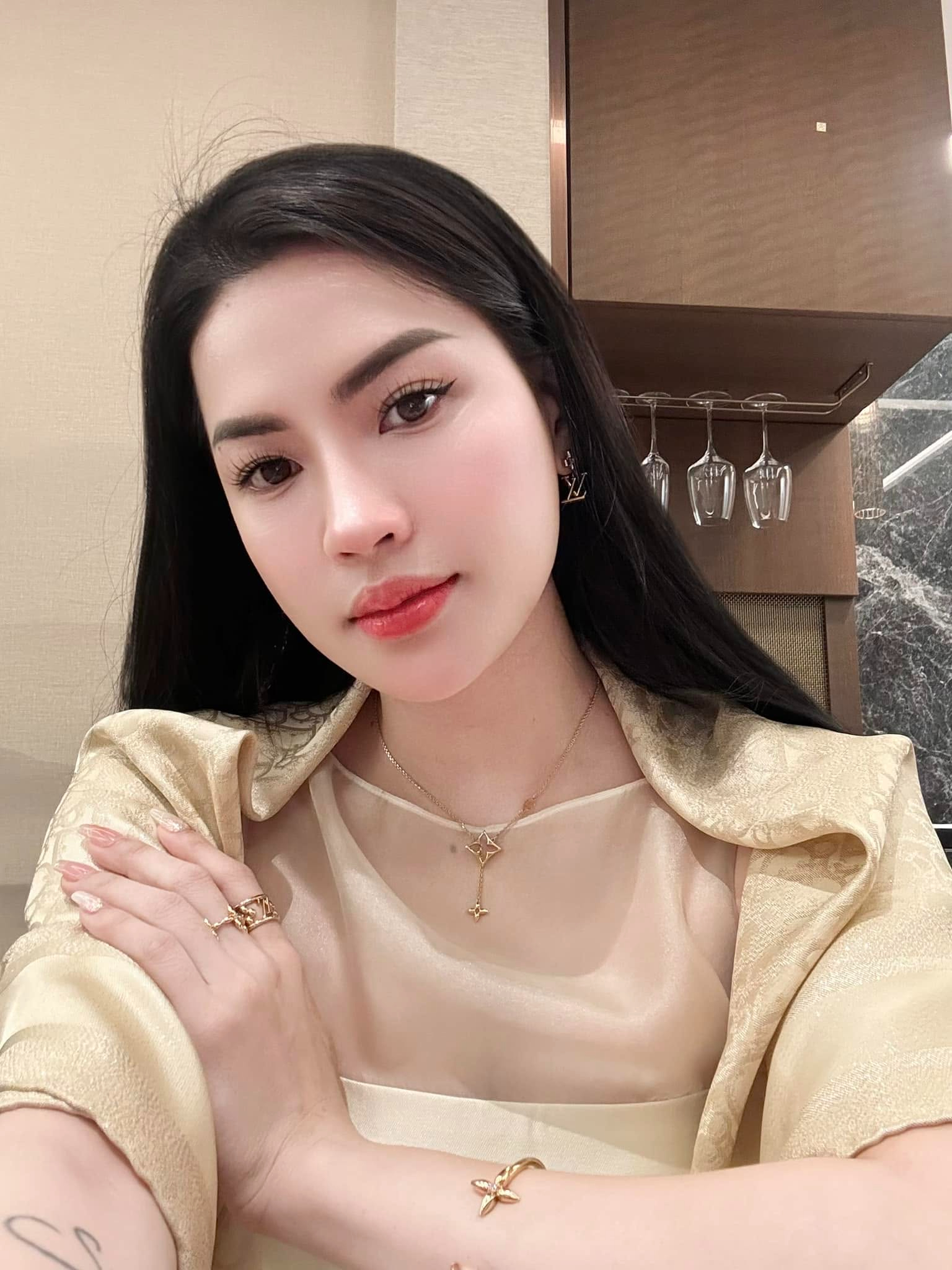 “Vũ khí” của Võ Hà Linh
