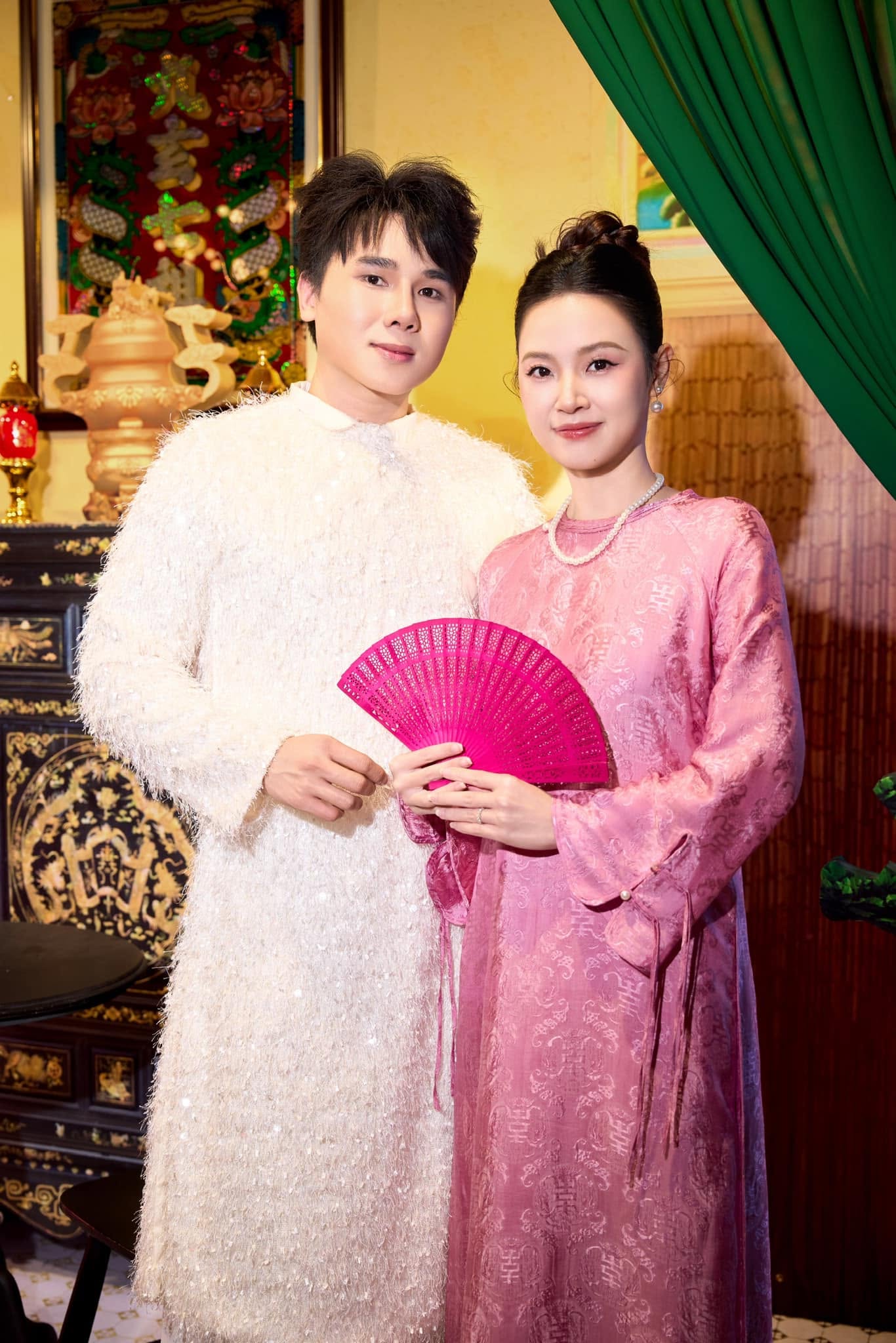 Khách mời nói rõ chuyện phong bì ở tiệc kỷ niệm 2 năm cưới của Midu - Minh Đạt