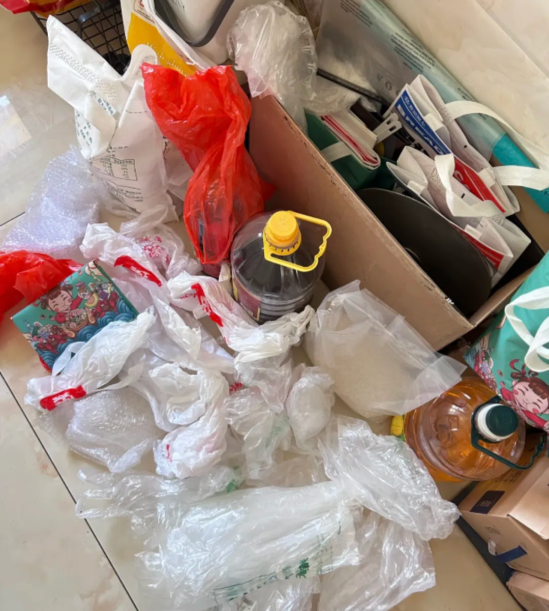 Sống 30 năm trên đời tôi nhận ra có 5 thứ nên sớm dọn khỏi nhà: Giữ lại chỉ chiếm diện tích, bỏ đi sống nhẹ nhõm hơn hẳn