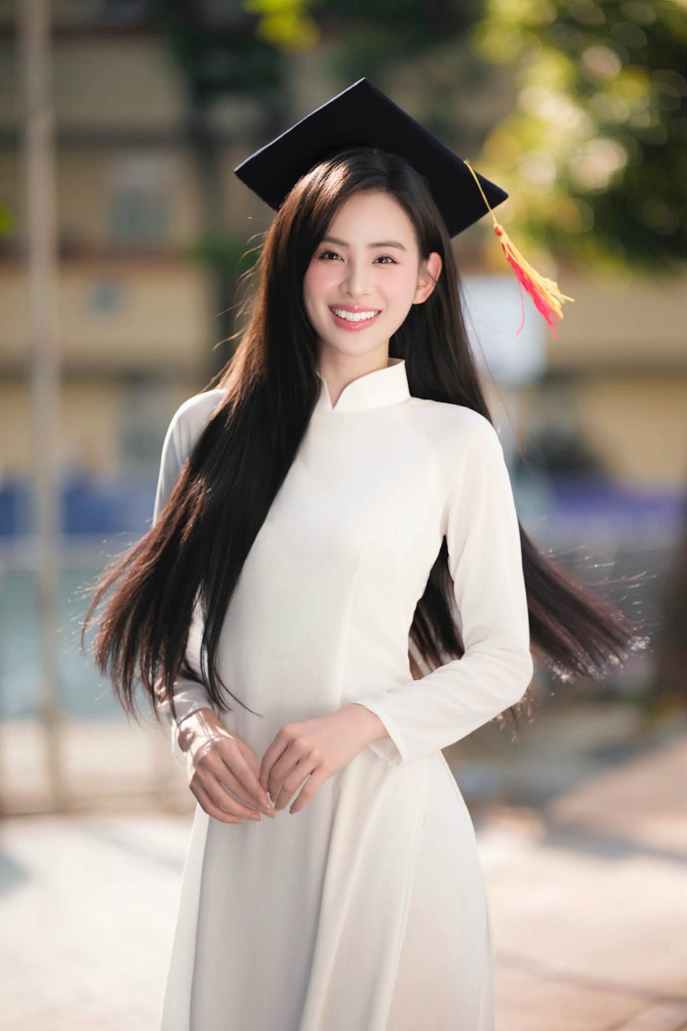 Hương Liên học Trường Đại học Lao động - Xã hội.