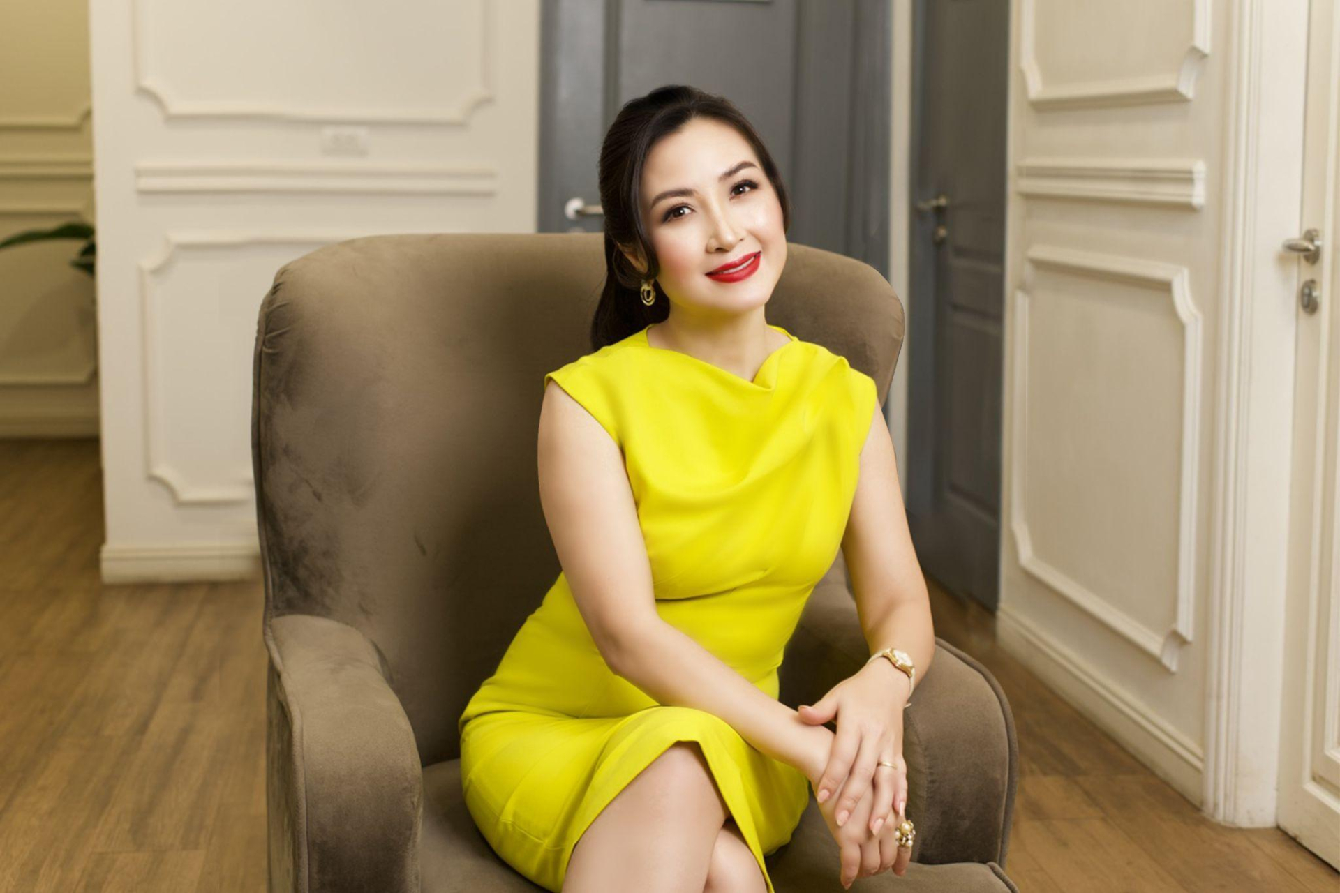 Mỹ nhân Việt duy nhất không được lên sóng vì quá đẹp: Visual giống cả showbiz châu Á, bảo sao là Hoa hậu không ngai
