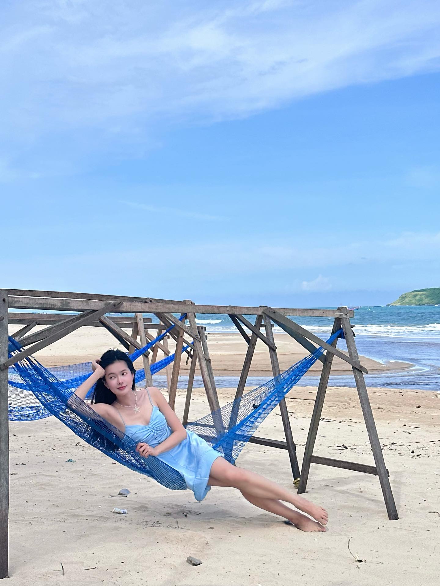 Người đẹp Vbiz niềng răng mà như thay mặt: Lột xác trọn vẹn từ nhan sắc đến phong cách thời trang