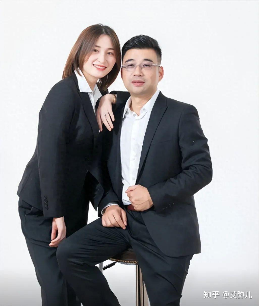 Vợ chồng chị Điền Đông Hạ.