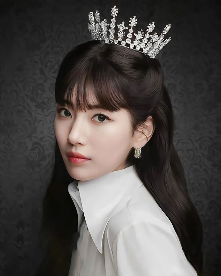 Suzy sở hữu visual cứ đội vương miện là thành công chúa.