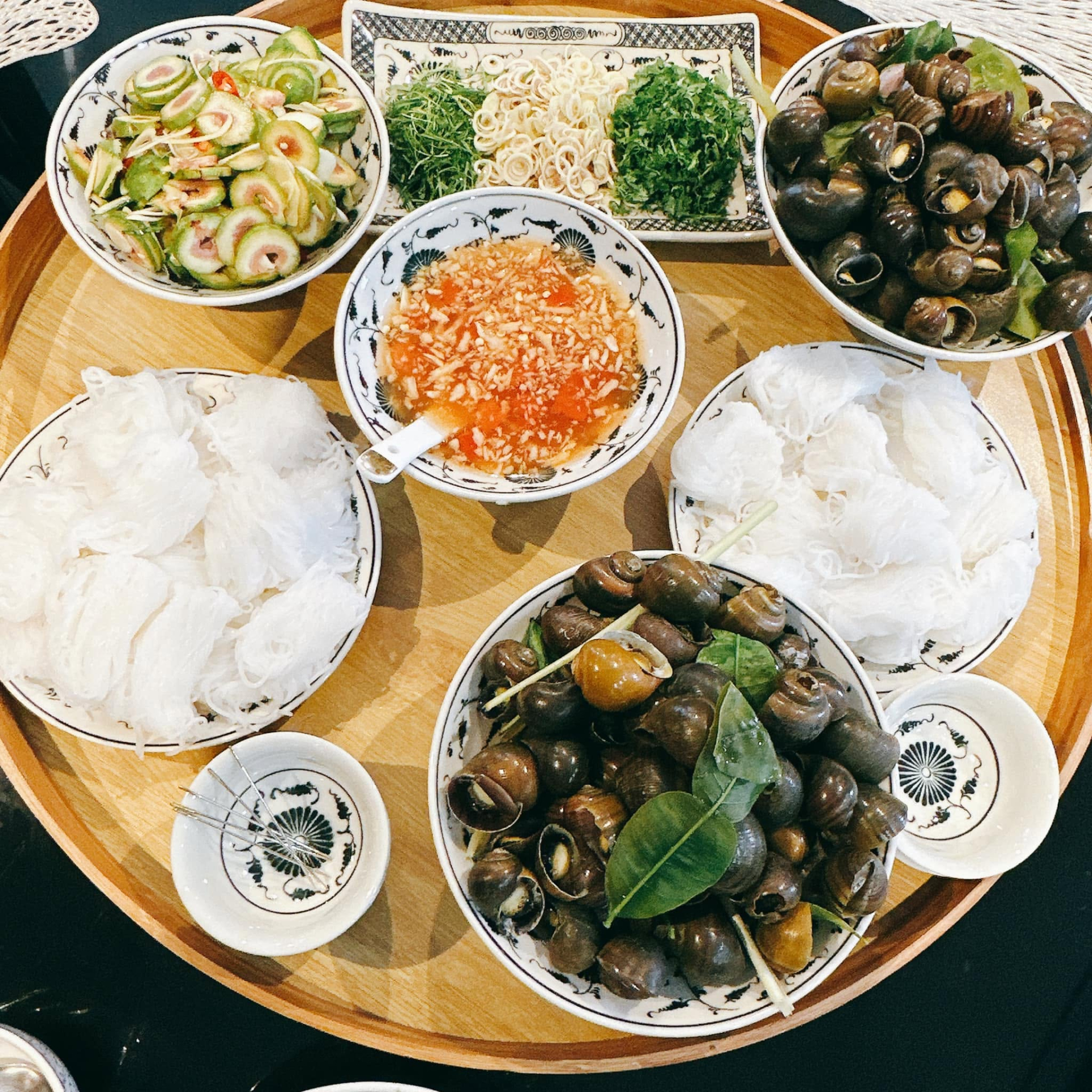 Cô cũng có khiếu nấu các món ăn chơi, ăn vặt