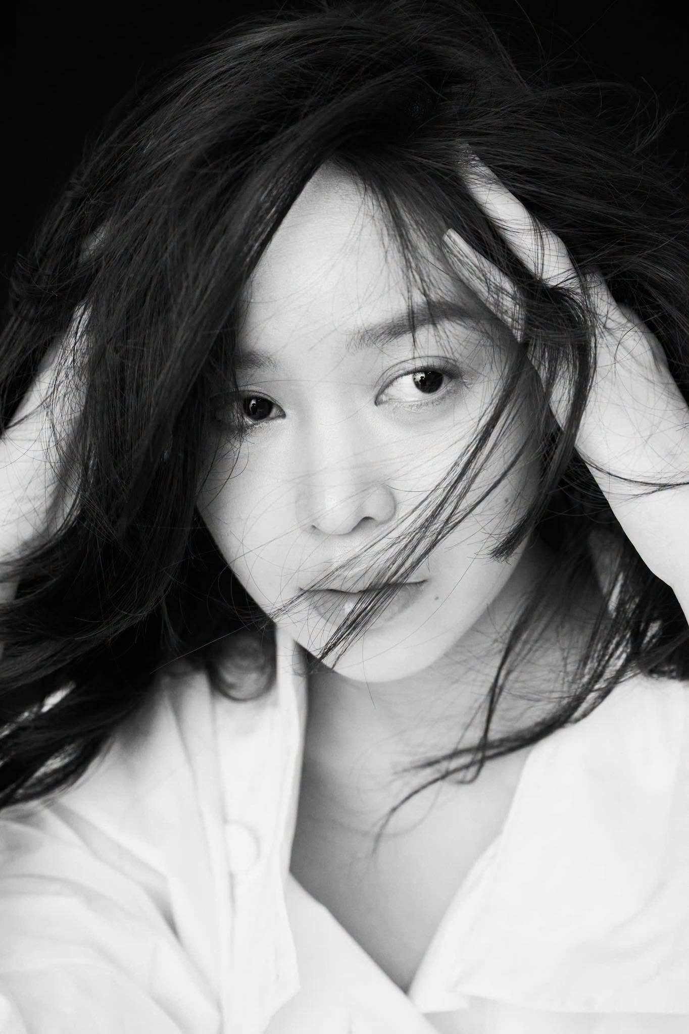 Thanh Thủy khóc vài giây, cả Kim Ji Won lẫn Kim Tae Hee được gọi tên