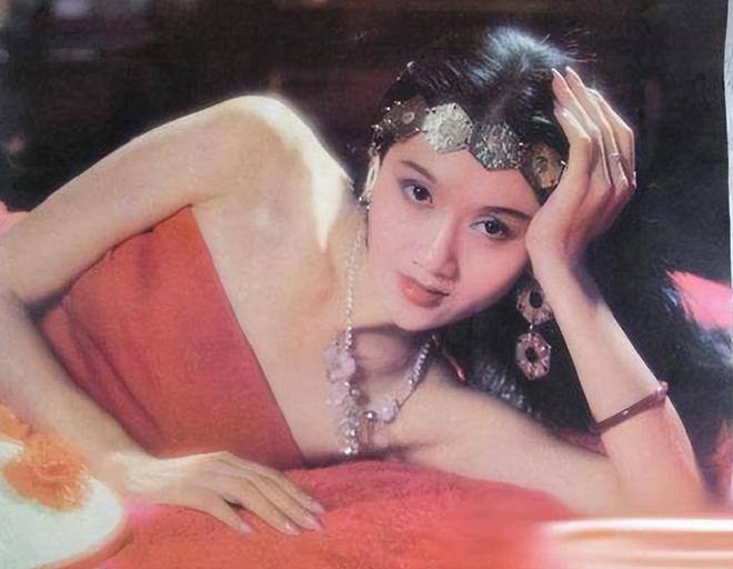 Cuộc hôn nhân đầu tiên đổ vỡ nhanh chóng vì không tìm được tiếng nói chung (Ảnh: QQ).