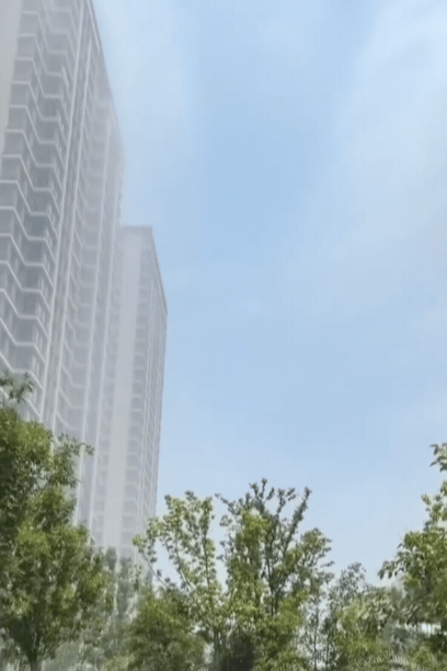 Pháp sư Trung Hoa ra tay trị nắng nóng, ông trời thấy cũng phải nể 3 phần