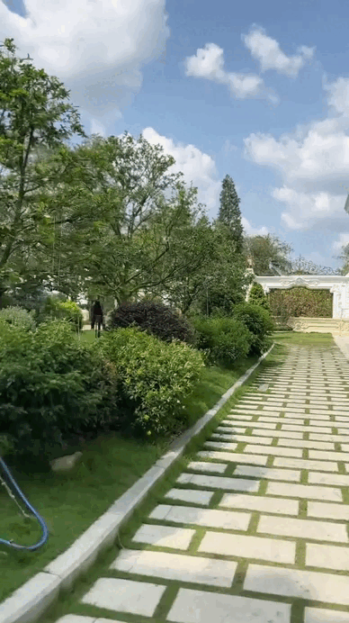 Lâu đài sáng nhất miền Tây