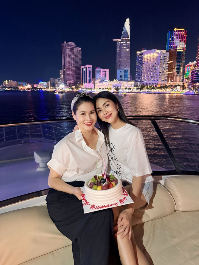 Bạn thân 20 năm của Tăng Thanh Hà xuất hiện: Mỹ nhân U50 mặt sắc, dáng sang, không thể nghèo nổi