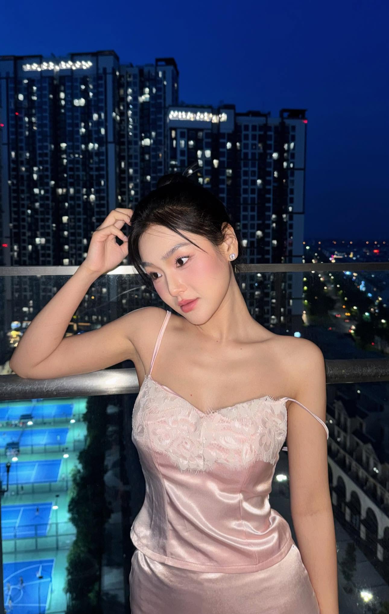 Cù Thị Trà ngoài đời sở hữu body nóng bỏng, quyến rũ