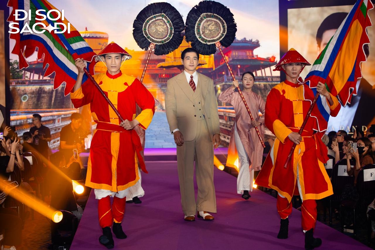 Lần đầu có mỹ nam Vbiz tăng cân quá đà lại được khen nức nở: Khí chất hoàng tộc trời sinh, càng phát tướng càng đẹp