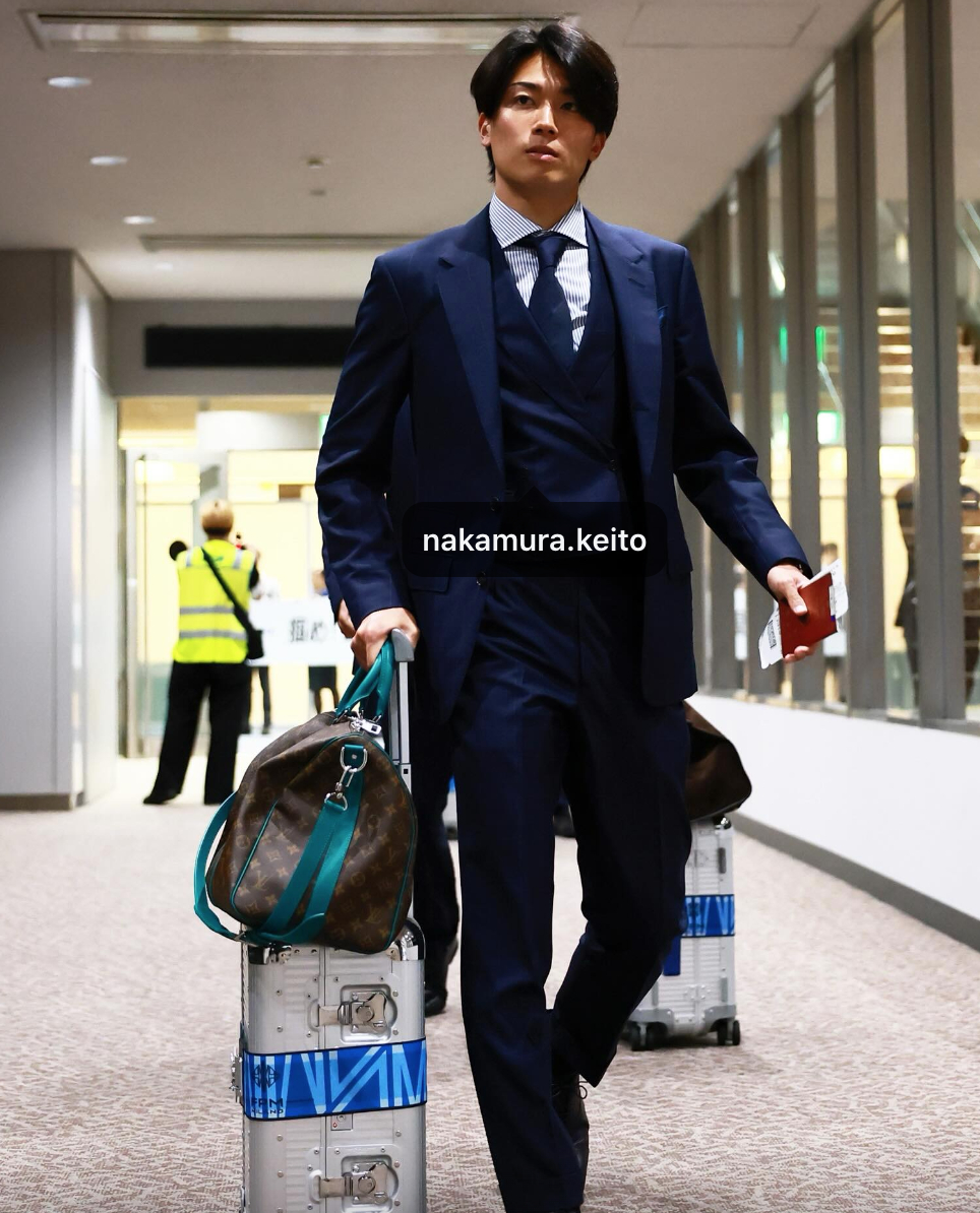 Thua World Cup nhưng thắng tuyệt đối về phong cách: Dàn cầu thủ Nhật đóng suit 150 triệu về nước khiến MXH ầm ĩ