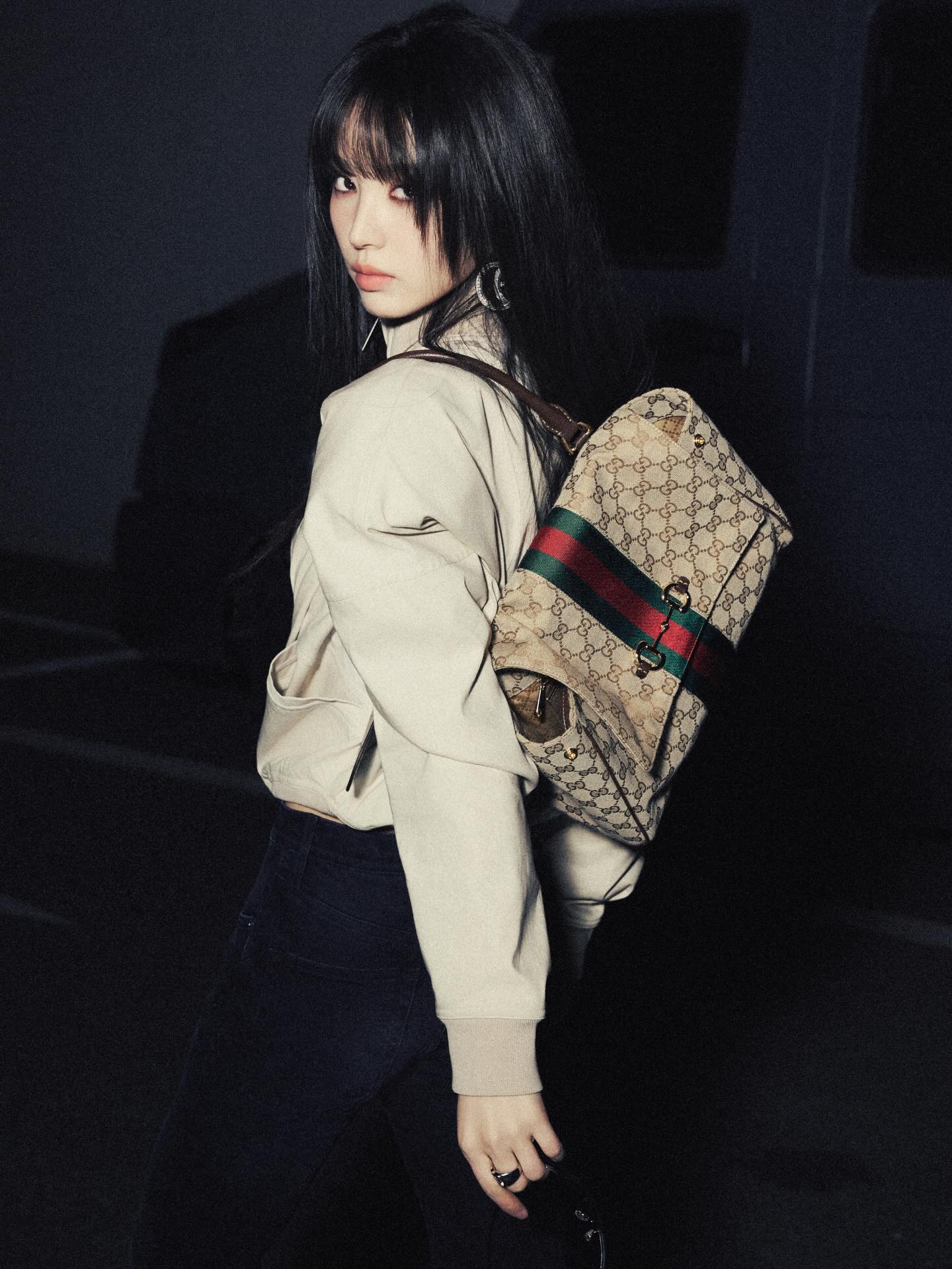 Điền Hi Vi cứ gặp Gucci là