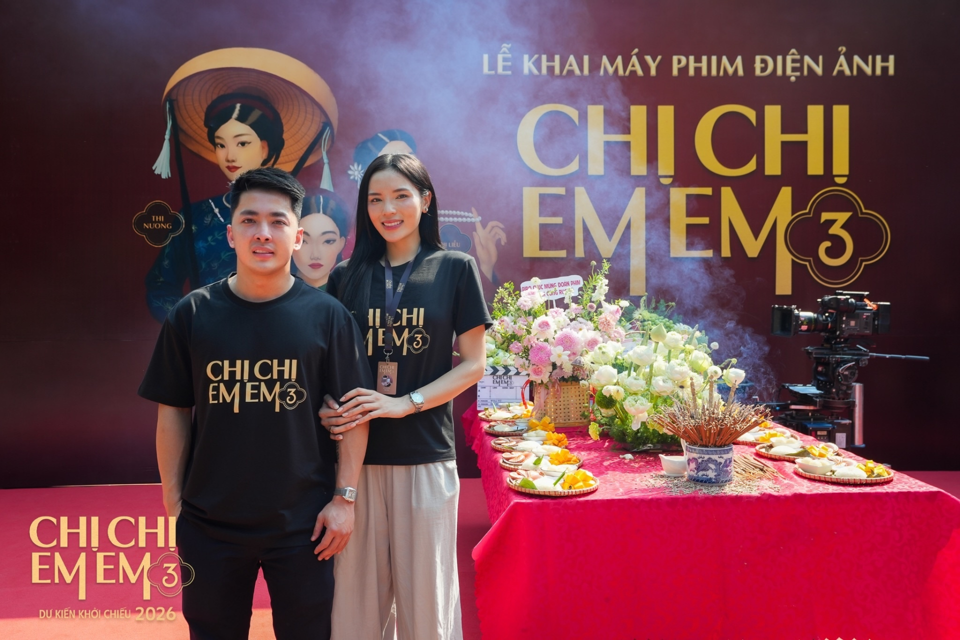 Ảnh chụp lén bóc trần nhan sắc thật của Ninh Dương Lan Ngọc