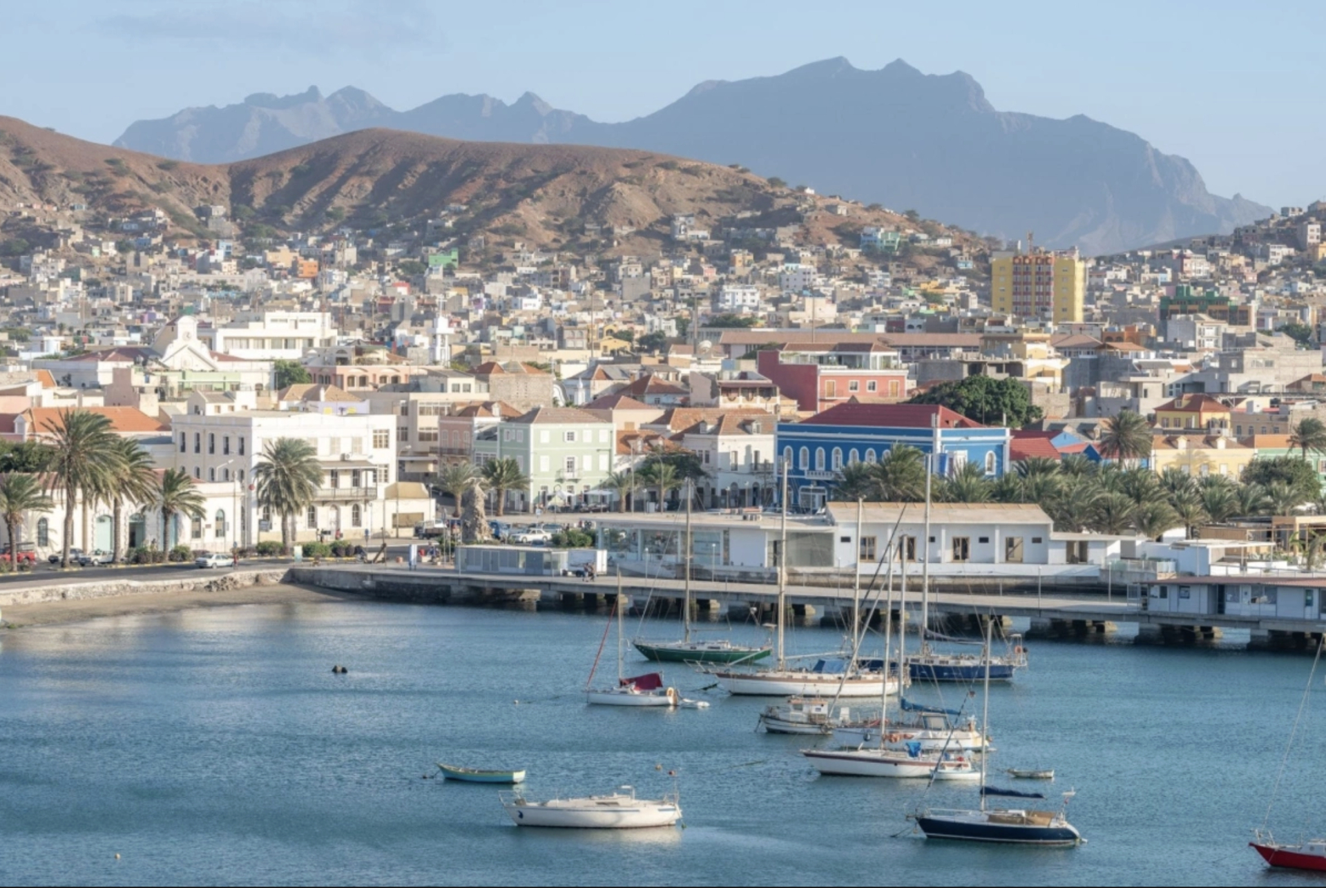 Màn quảng bá quốc gia chưa từng có trong lịch sử World Cup: Cả thế giới phải tìm kiếm Cape Verde trên bản đồ