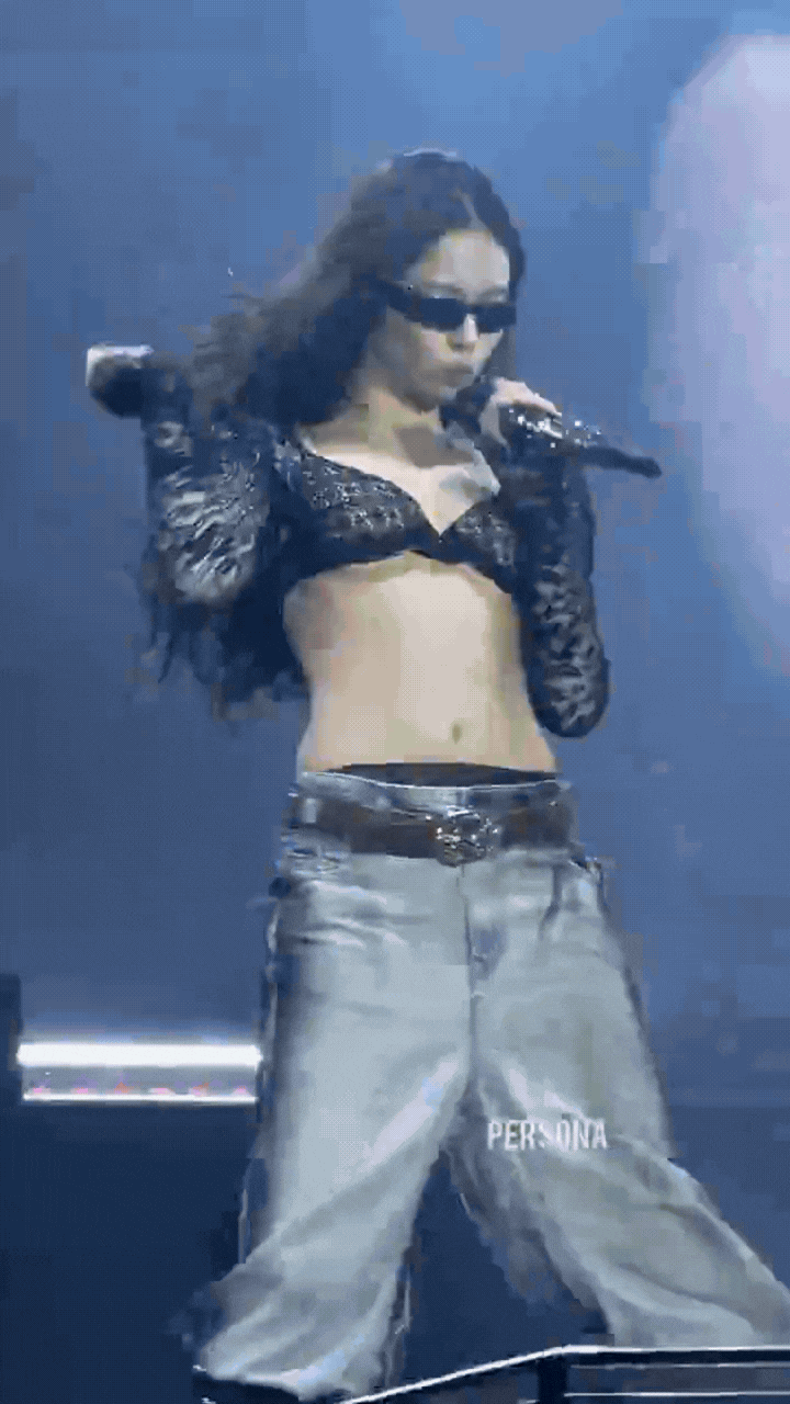 Thần thái tự tin của Jennie