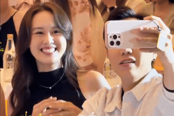 Không hề bị lu mờ giữa dàn mỹ nhân