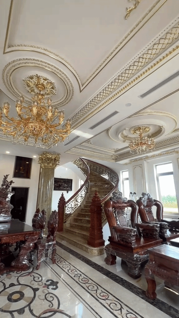 Bên trong lâu đài 200 tỷ của đại gia miền Tây