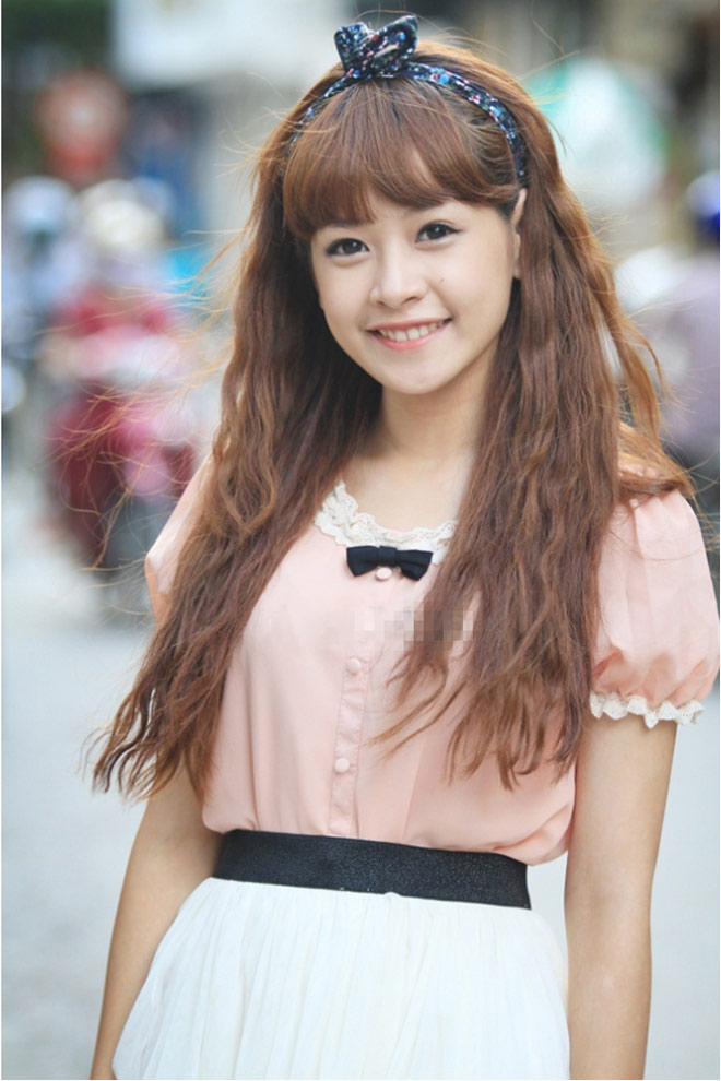 Đừng đứng cạnh Chi Pu!