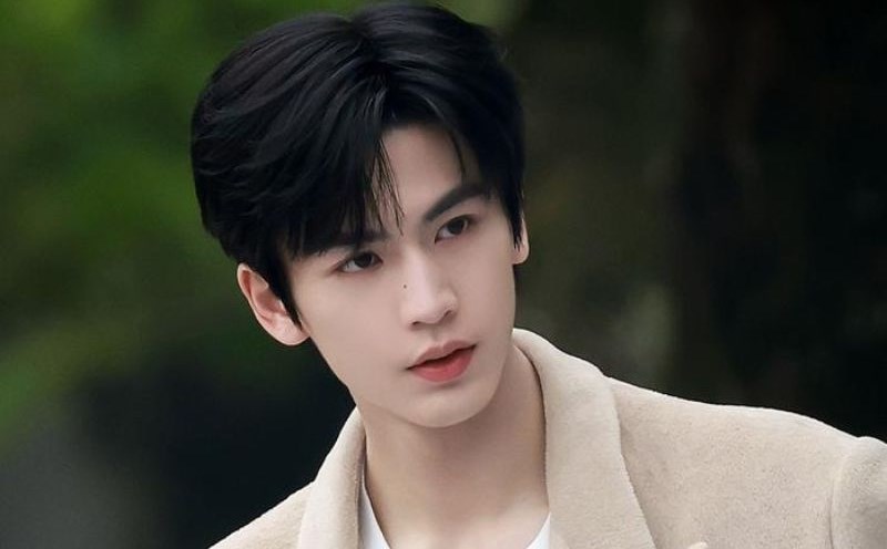 Fan Trương Lăng Hách đang có hành động quá khích