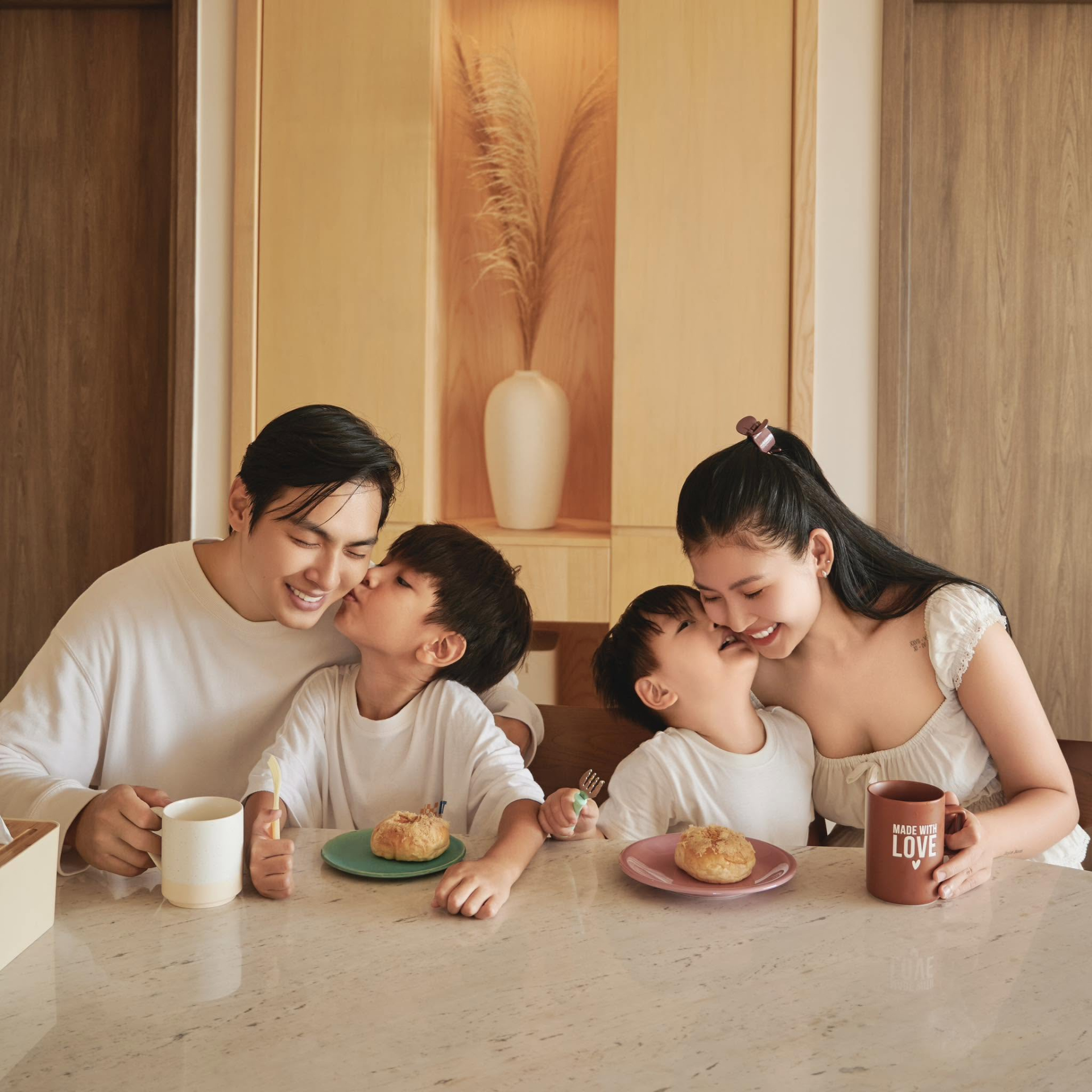 “Tiên đồng ngọc nữ