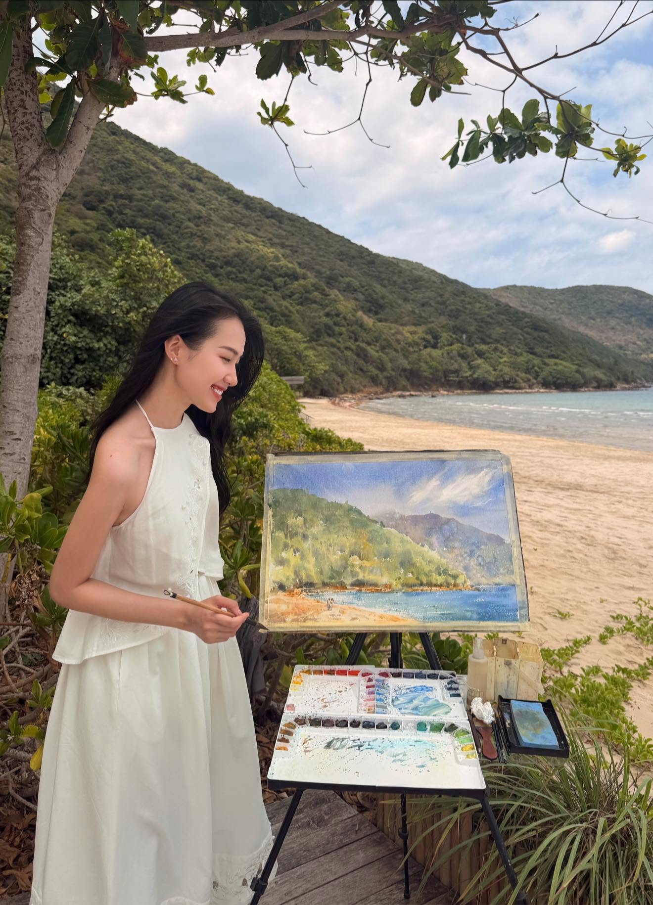 Profile khủng của cô gái được “lão phật gia” Sơn Kim công khai giới thiệu cùng thiếu gia Hoàng Việt