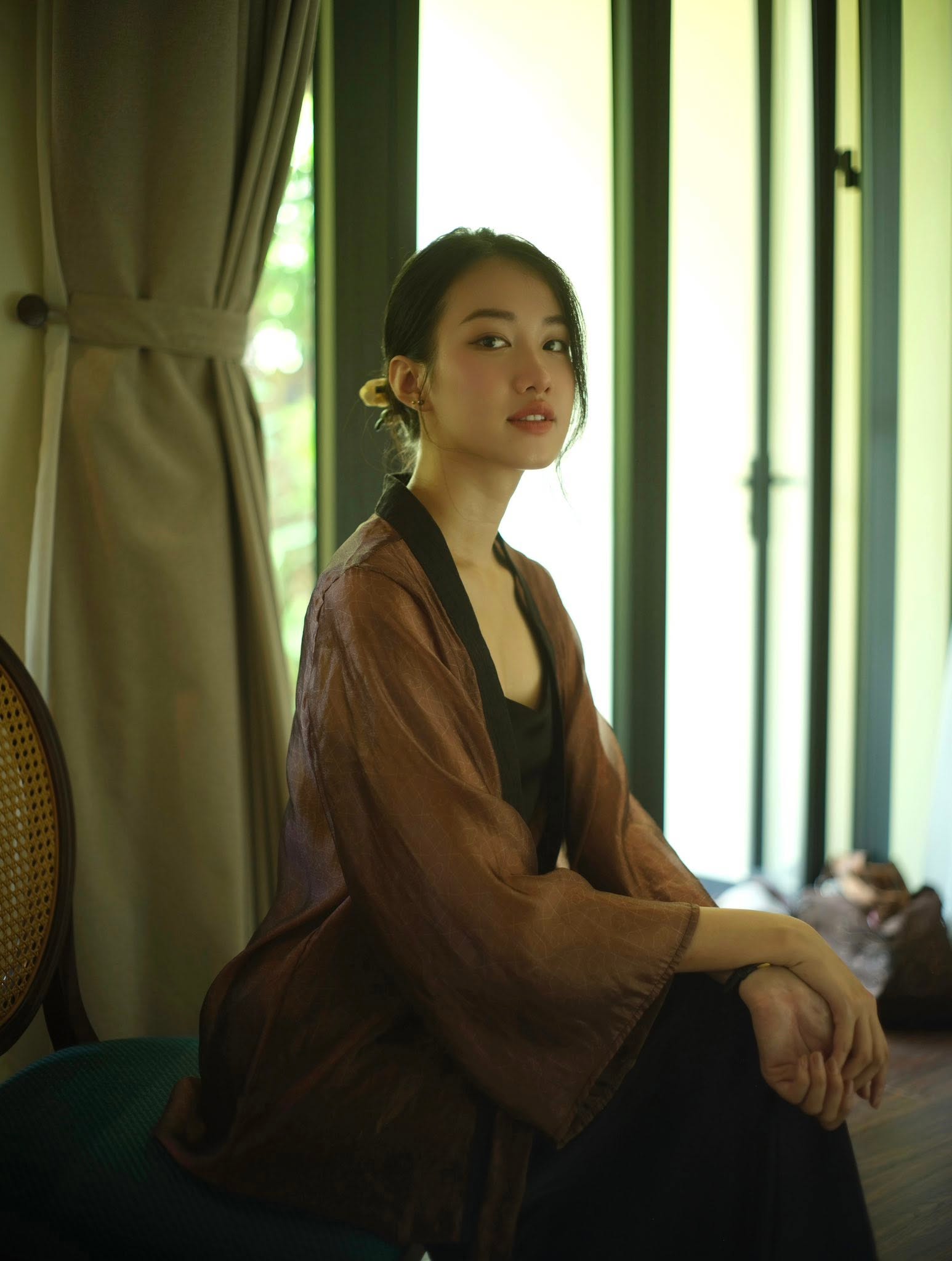Profile khủng của cô gái được “lão phật gia” Sơn Kim công khai giới thiệu cùng thiếu gia Hoàng Việt