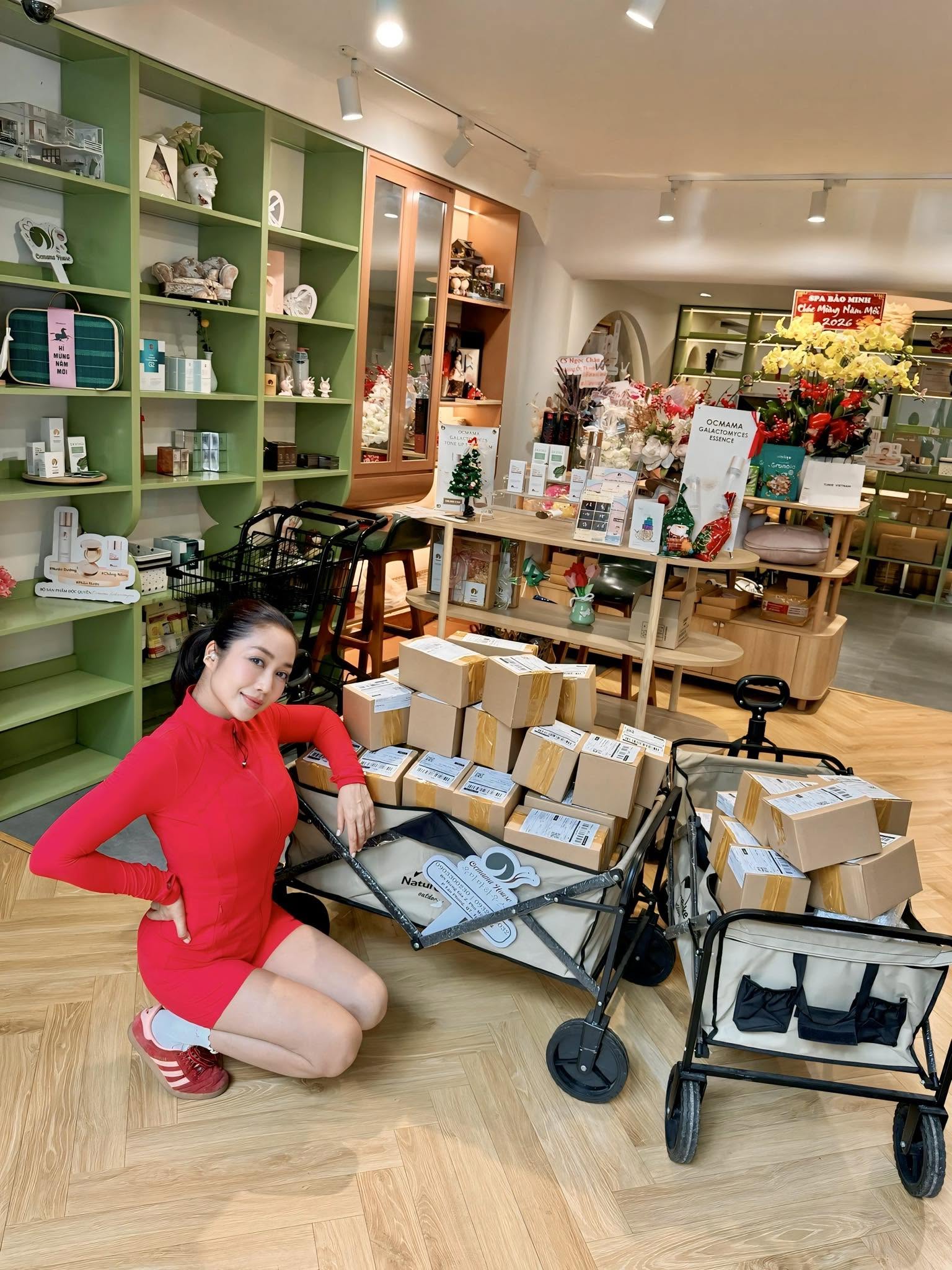 Ốc Thanh Vân vẫn thường xuyên chia sẻ, cập nhật cuộc sống tại Úc trên trang cá nhân. Ảnh: FBNV