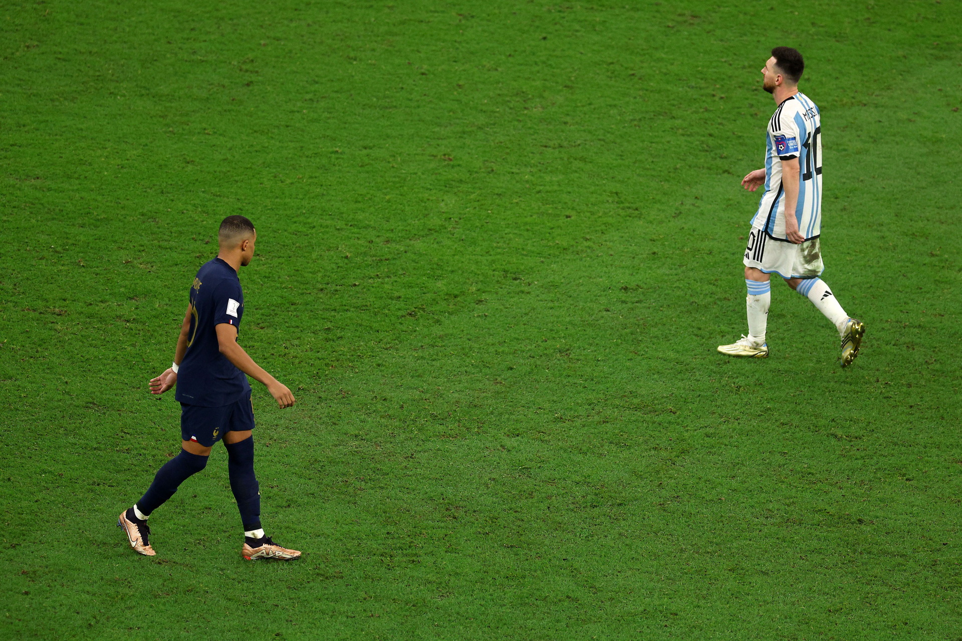 Messi và Mbappe