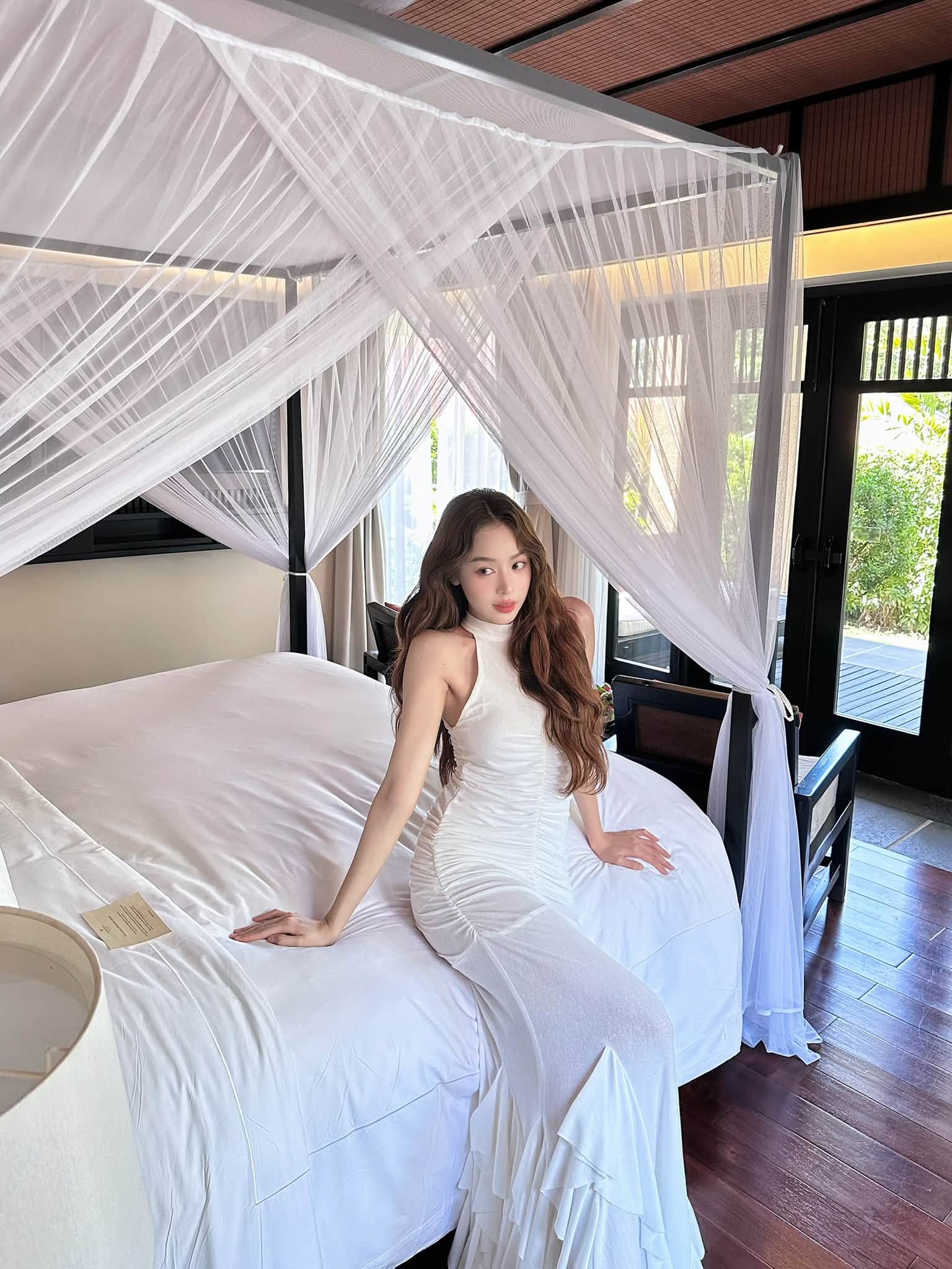 Mỹ nữ rơi lệ khiến 3 triệu người muốn che chở: Nhan sắc ngọt ngào trong trẻo, gu thời trang được khen không ngớt