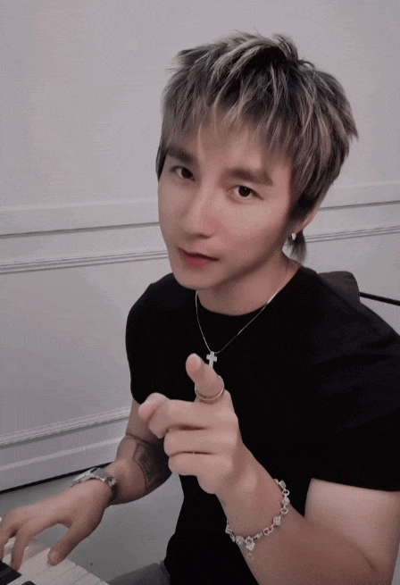 Sơn Tùng giản dị trong đoạn clip nhá hàng ca khúc mới