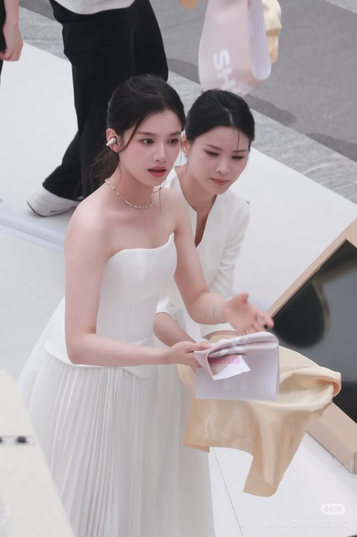 Nữ chính phim ngôn tình hot nhất tháng 7: Đẹp như xé tiểu thuyết bước ra, mặc gì cũng cuốn
