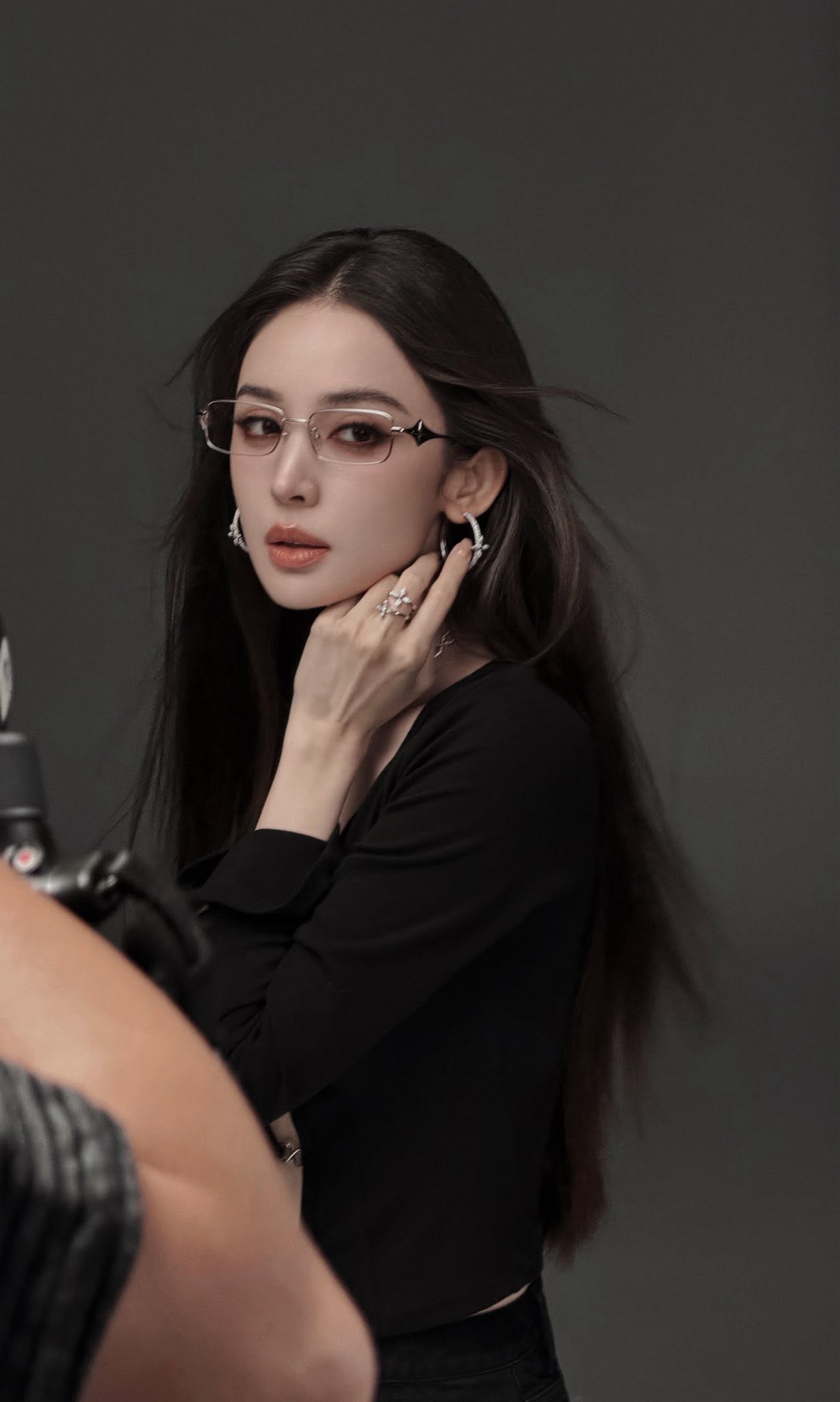 Điêu đứng trước