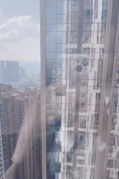 Quá nể pháp sư Trung Hoa: Xây chung cư rộng gấp 14 lần Tử Cấm Thành, 45 vạn người đang cùng sinh sống