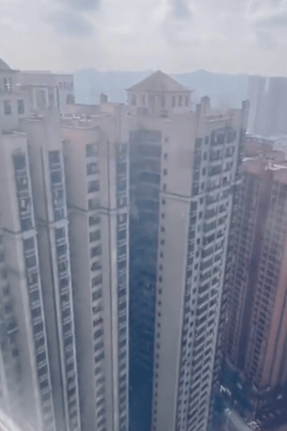 Quá nể pháp sư Trung Hoa: Xây chung cư rộng gấp 14 lần Tử Cấm Thành, 45 vạn người đang cùng sinh sống