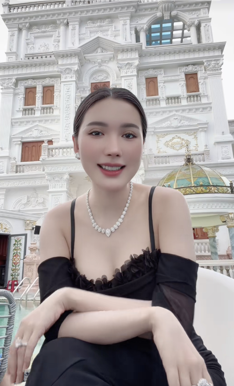 Số phận kỳ lạ của căn biệt thự 500 tỷ của Ngân Collagen ở Cần Thơ