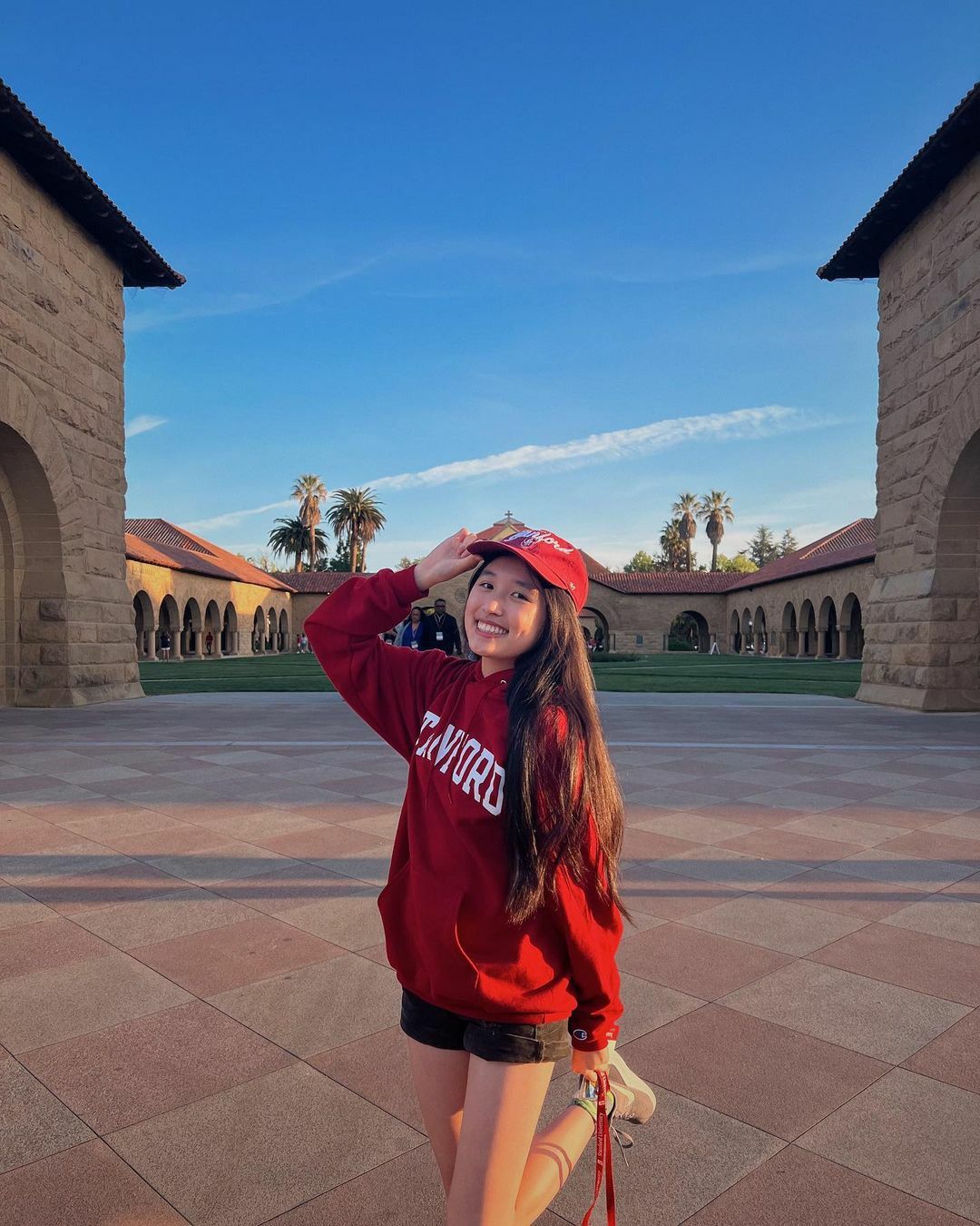 Tuổi 20 của richkid Jenny Huỳnh: Visual ngày càng