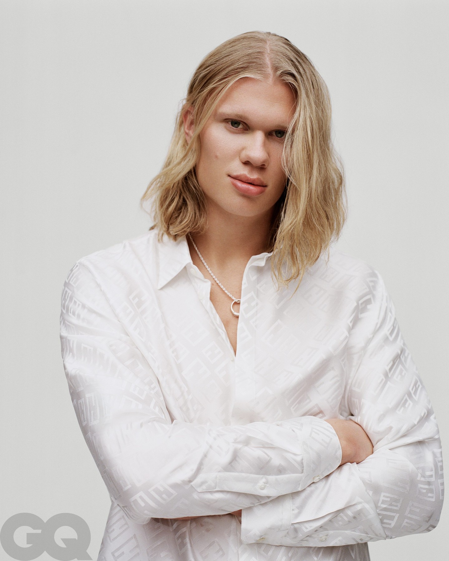 Khi “Ma Bư làng bóng” Erling Haaland mặc Dior