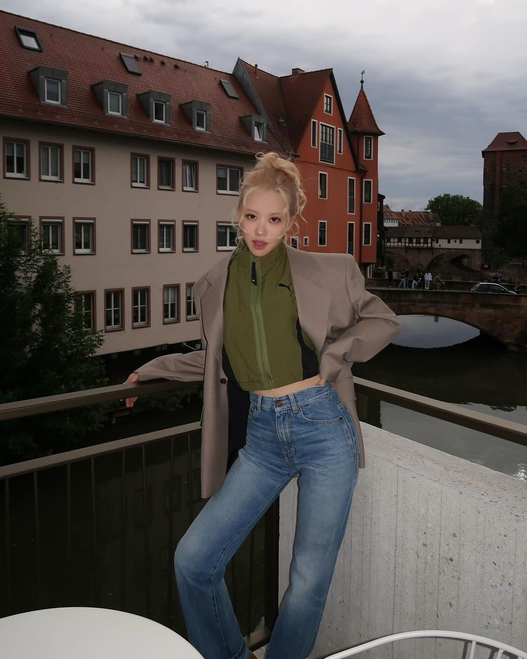 Quần jeans đích thị là