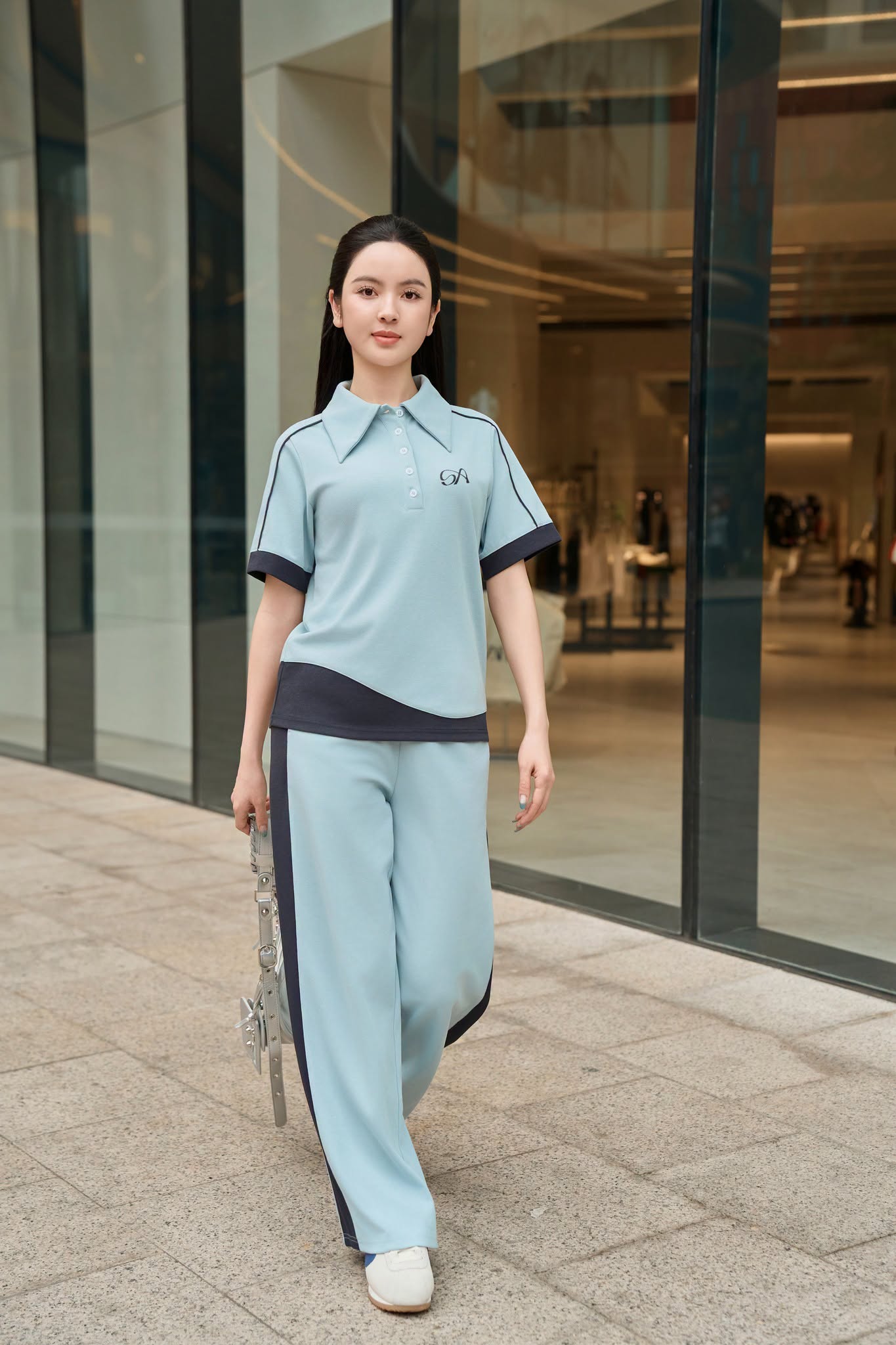 Một trong những thiết kế thuộc BST đầu tiên của thương hiệu Shigaia ghi nhận phản hồi thất vọng từ người tiêu dùng.