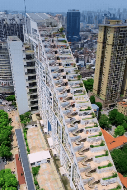 Pháp sư Trung Hoa xây cao ốc như chơi xếp hình, hoa mắt chóng mặt thế mà lại hay