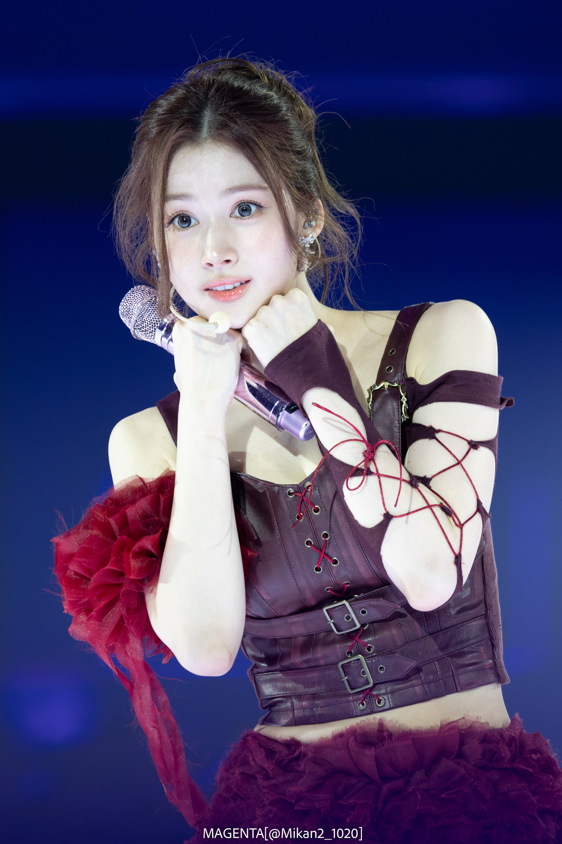 Nhờ lợi thế ngoại hình, thành viên TWICE nhiều lần được đề cử hoặc xuất hiện trong danh sách 100 gương mặt đẹp nhất thế giới do TC Candler bình chọn